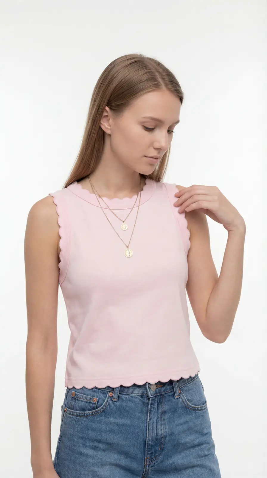 Front View Mid Body Detail Zoom