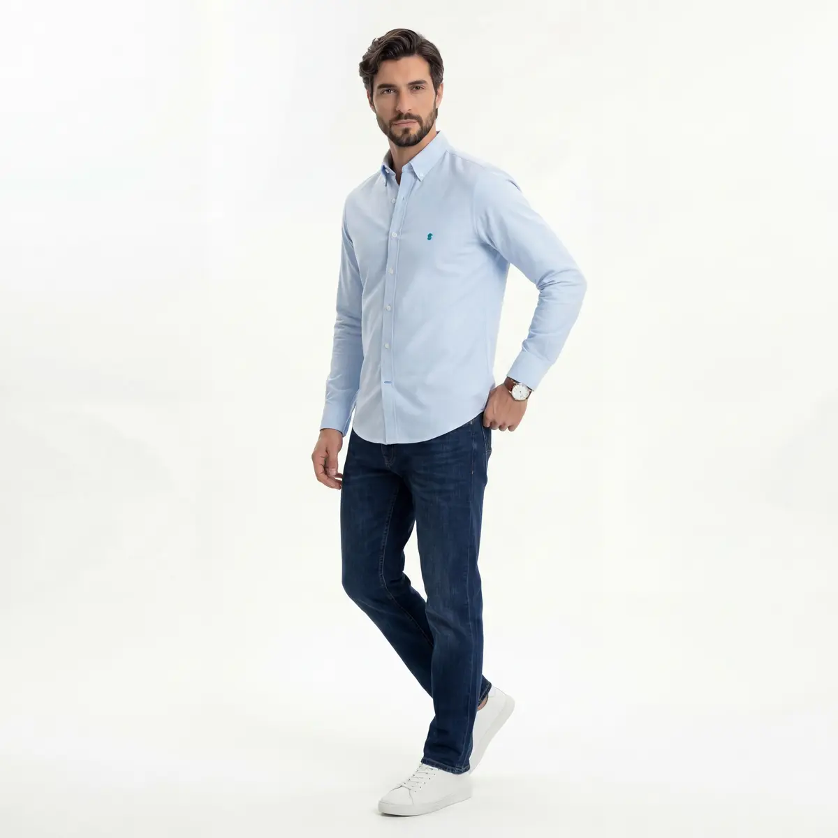 Front View Full Body Three Quarter