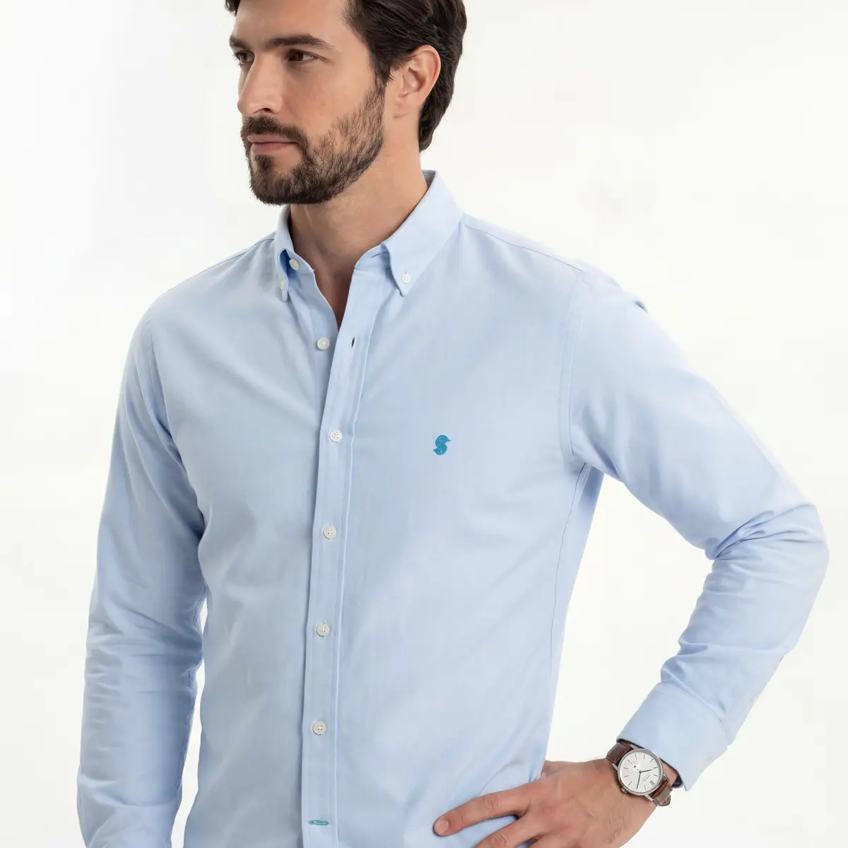 Front View Mid Body Detail Zoom