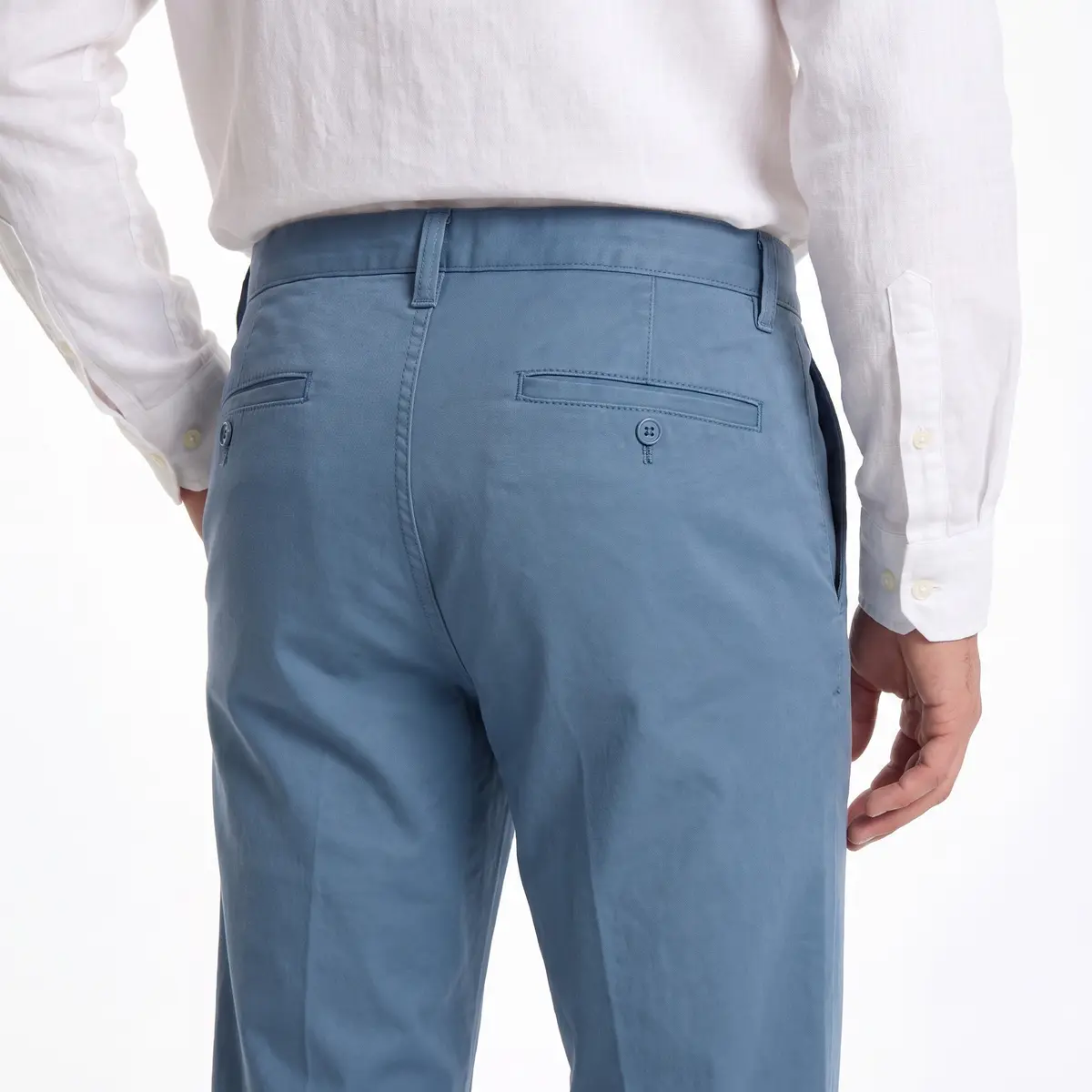 Pantalones chinos azules de pernera recta — Detail Back Loop Belt